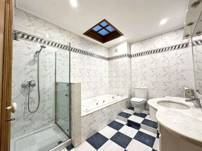 Moradia T5 para Venda em Cidade da Maia Foto 29