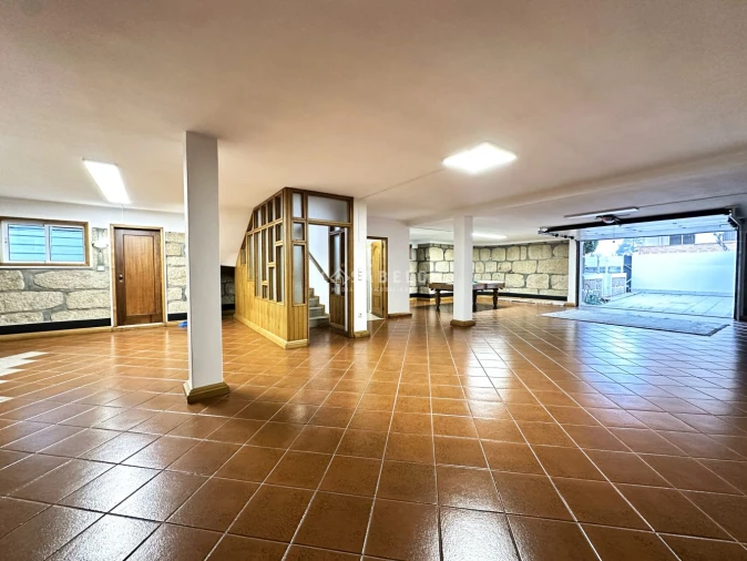 Moradia T5 para Venda em Cidade da Maia Foto 41