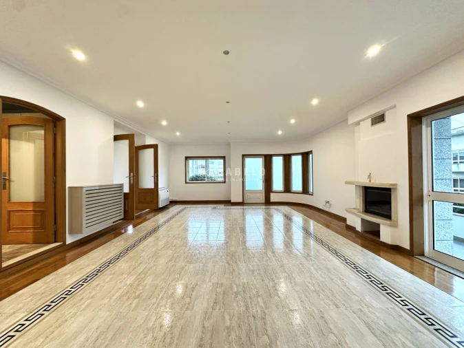 Moradia T5 para Venda em Cidade da Maia Foto 12