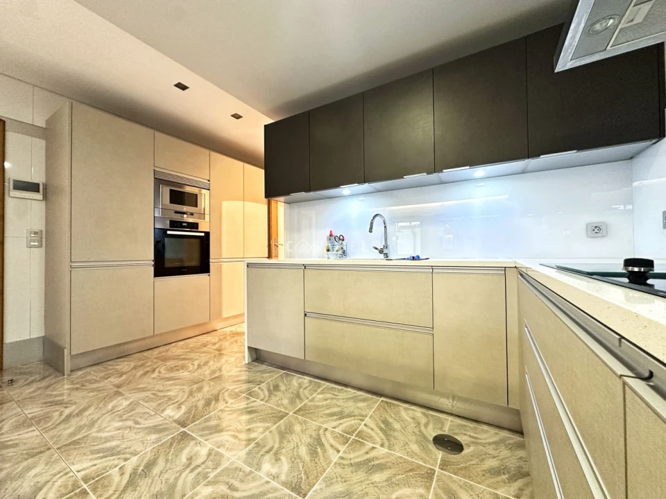 Moradia T5 para Venda em Cidade da Maia Foto 15