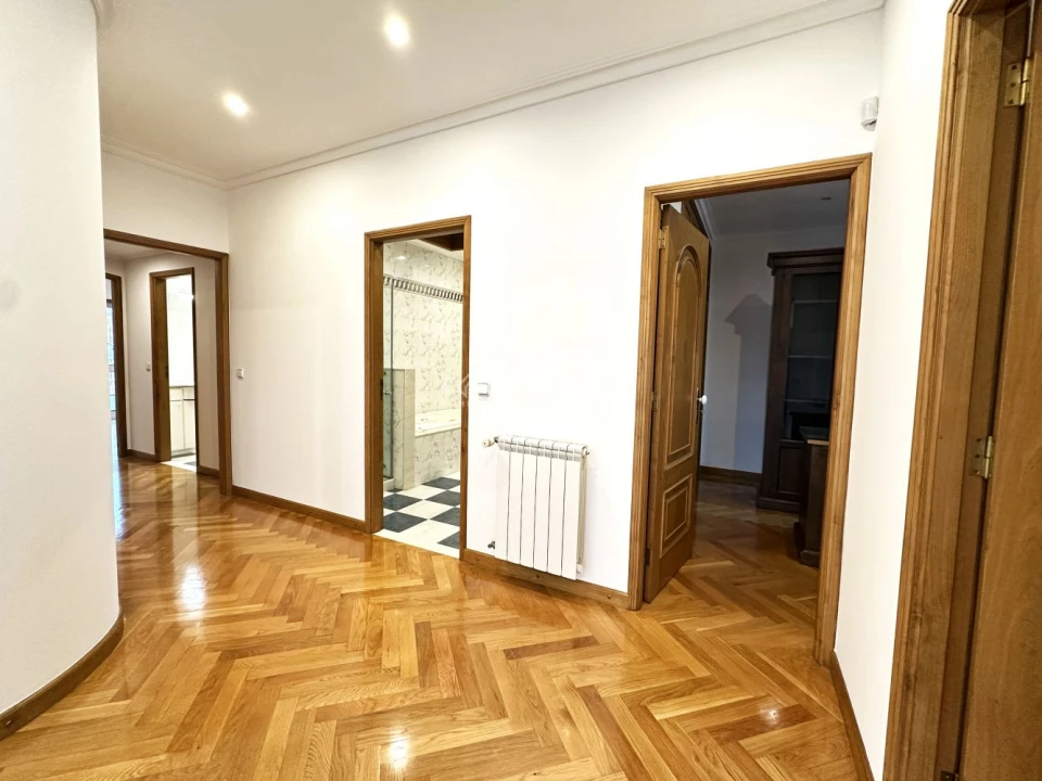 Moradia T5 para Venda em Cidade da Maia Foto 24