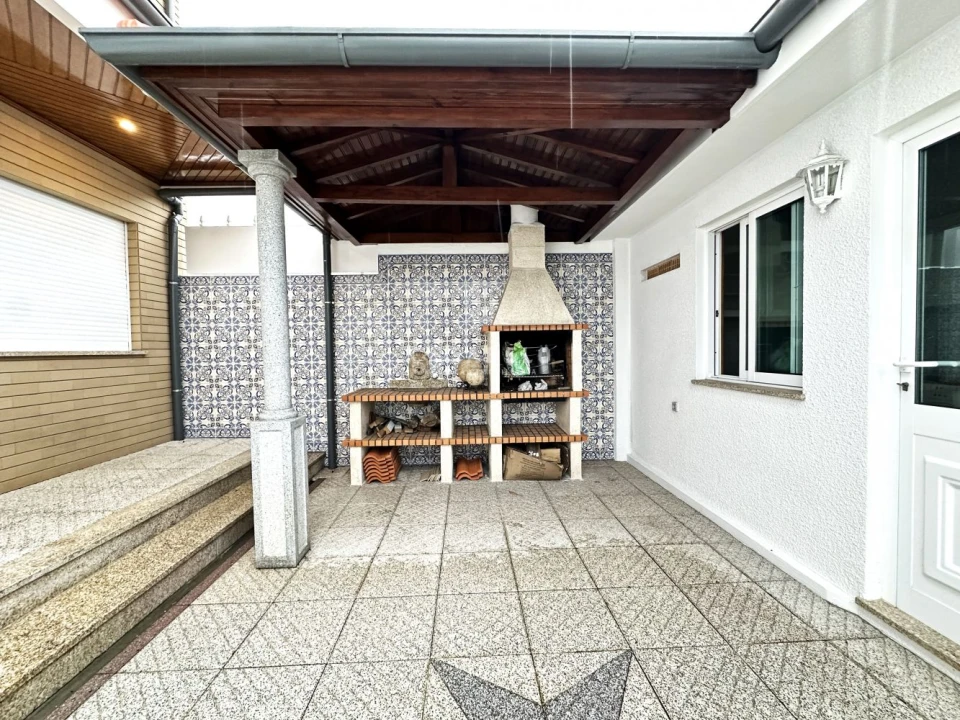 Moradia T5 para Venda em Cidade da Maia Foto 53