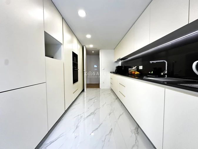 Apartamento T3 para Venda em Cidade da Maia Foto 13