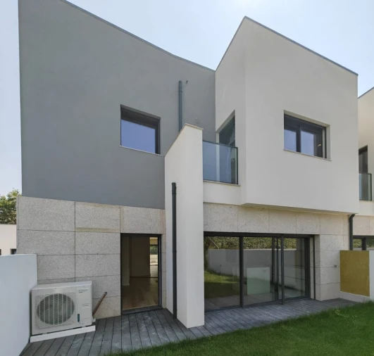 Moradia T3 para Venda em Cidade da Maia Foto 14