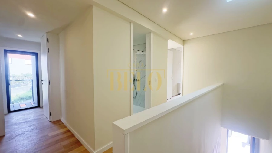 Moradia T4 para Venda em Cidade da Maia Foto 16