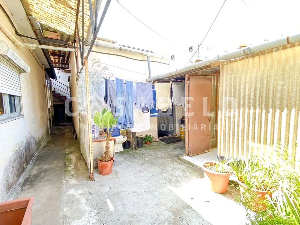 Moradia T10 para Venda em Serzedo e Perosinho Foto 16