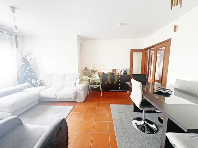 Apartamento T4 para Venda em Ramalde Foto 4