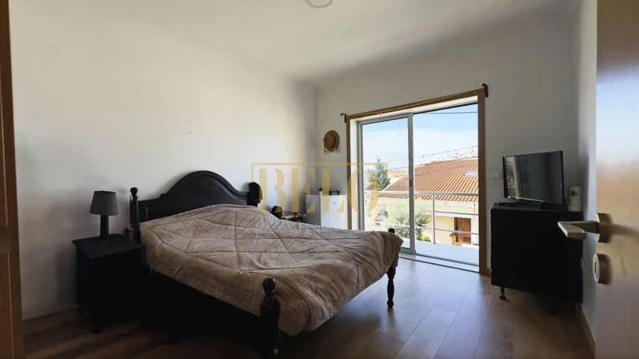 Moradia T8 para Venda em Milheiros Foto 45