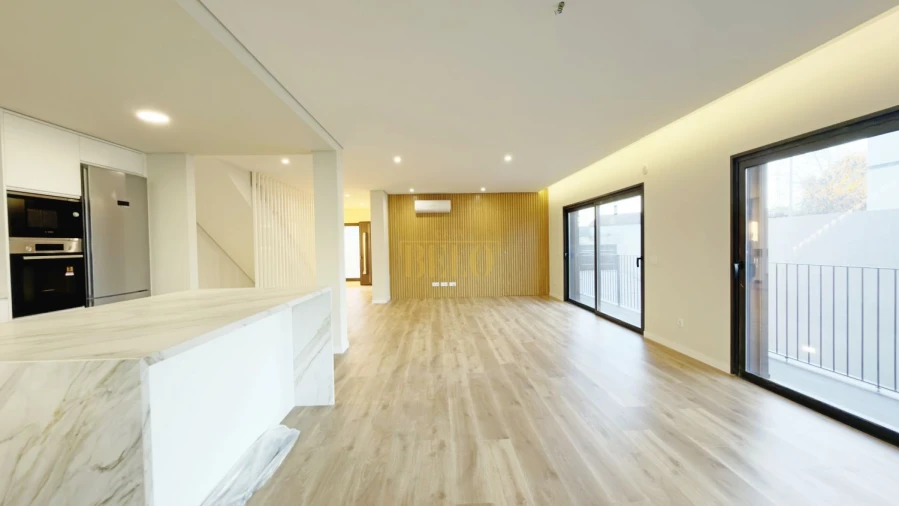 Moradia T3 para Venda em Nogueira e Silva Escura Foto 10