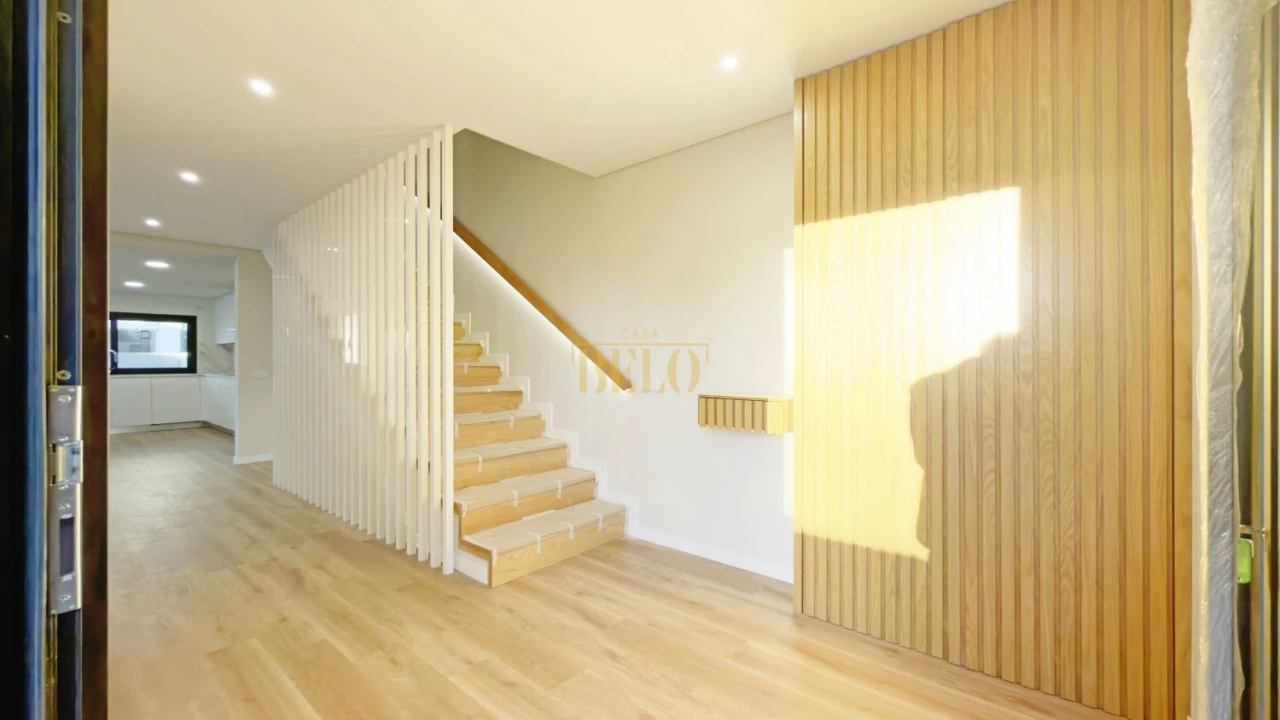 Moradia T3 para Venda em Nogueira e Silva Escura Foto 3