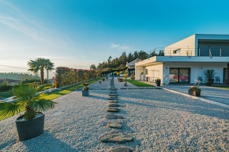 Moradia T4 para Venda em Fonte Arcada Foto 7