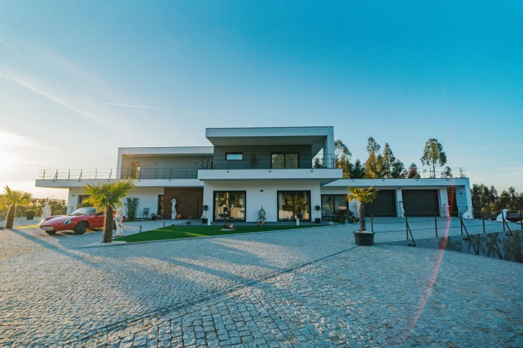 Moradia T4 para Venda em Fonte Arcada Foto 5