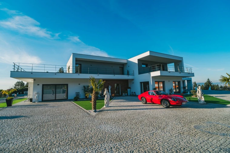 Moradia T4 para Venda em Fonte Arcada Foto 2