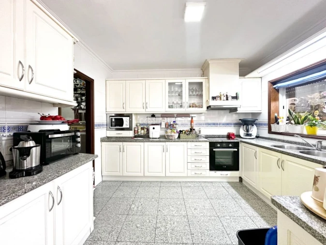 Moradia T4 para Venda em Cidade da Maia Foto 6