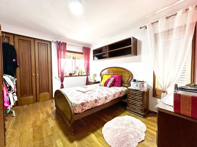 Moradia T4 para Venda em Cidade da Maia Foto 27