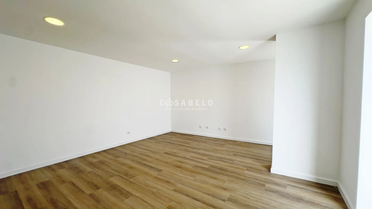 Moradia T2 para Venda em Paranhos Foto 6