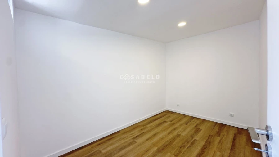 Moradia T2 para Venda em Paranhos Foto 11