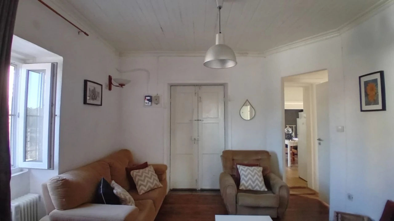 Moradia T4 para Venda em Lomba Foto 12