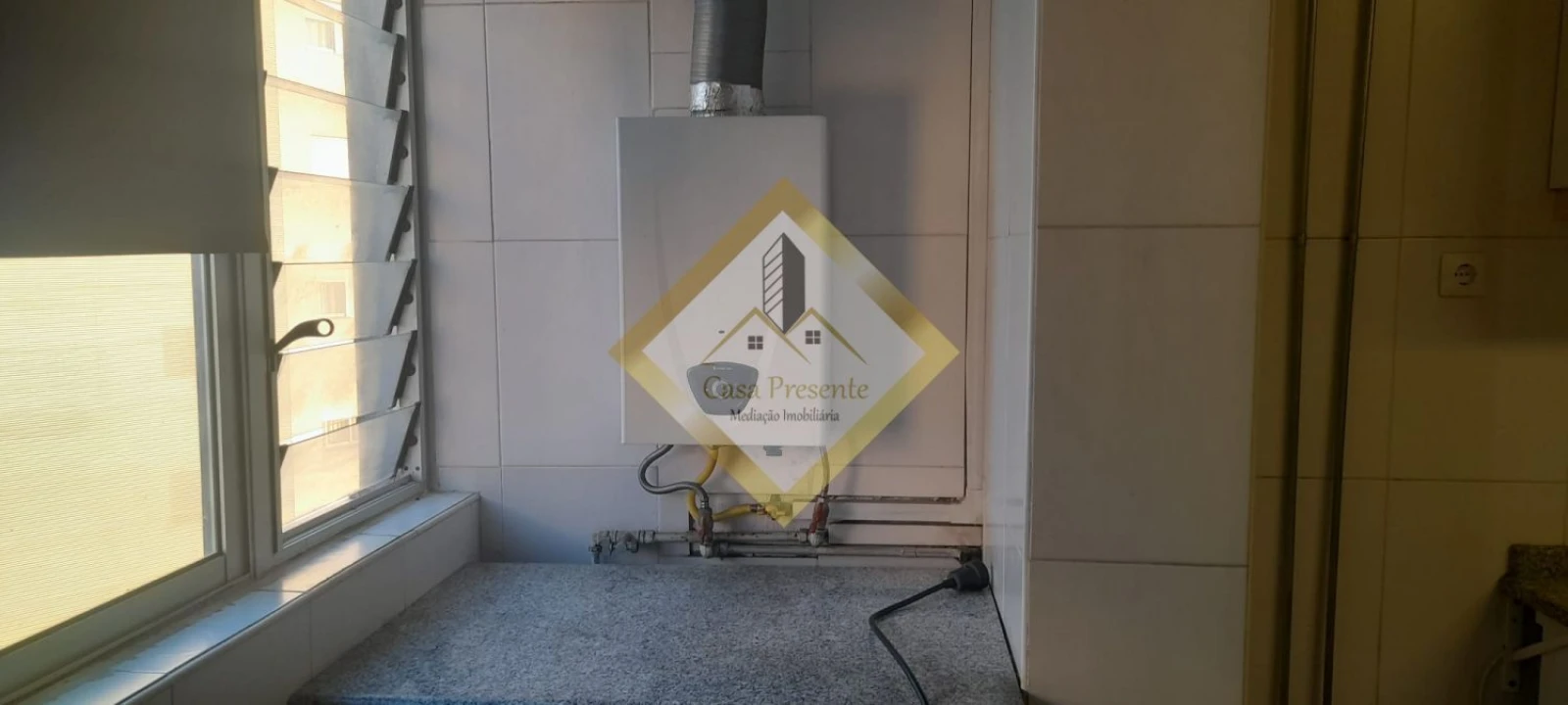 Apartamento T2 para Arrendamento em Vilar de Andorinho Foto 6