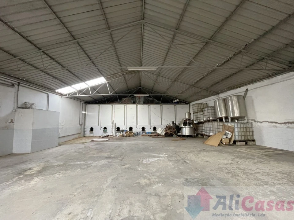 Loja para Arrendamento em Esmoriz Foto 5