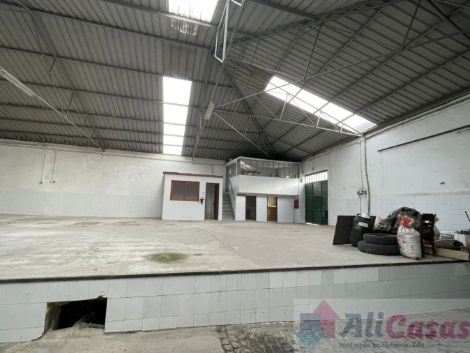 Loja para Arrendamento em Esmoriz Foto 11