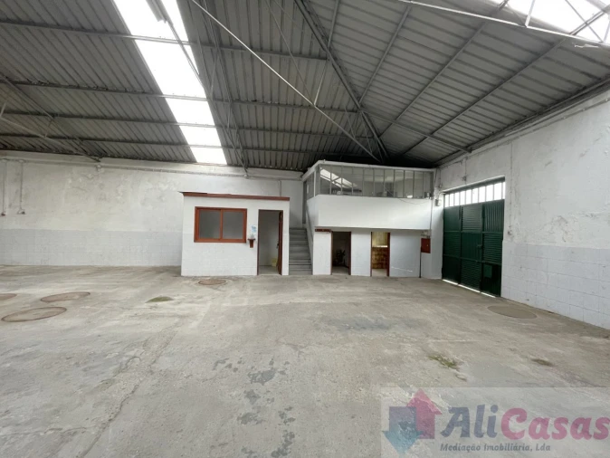 Loja para Arrendamento em Esmoriz Foto 12