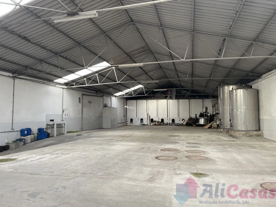 Loja para Arrendamento em Esmoriz Foto 8