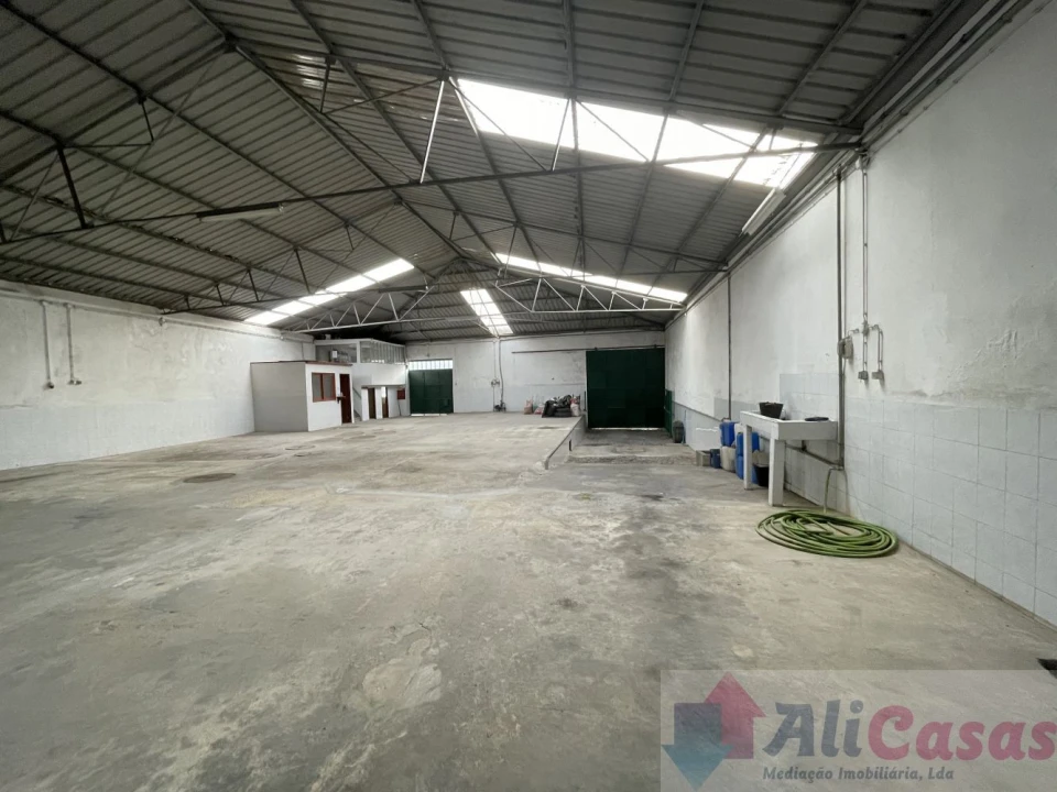 Loja para Arrendamento em Esmoriz Foto 10