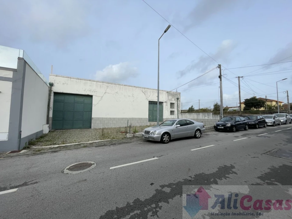 Loja para Arrendamento em Esmoriz Foto 22