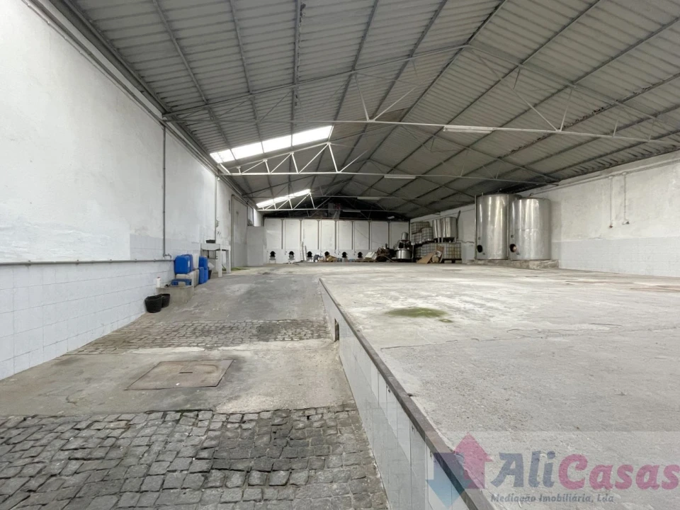 Loja para Arrendamento em Esmoriz Foto 2