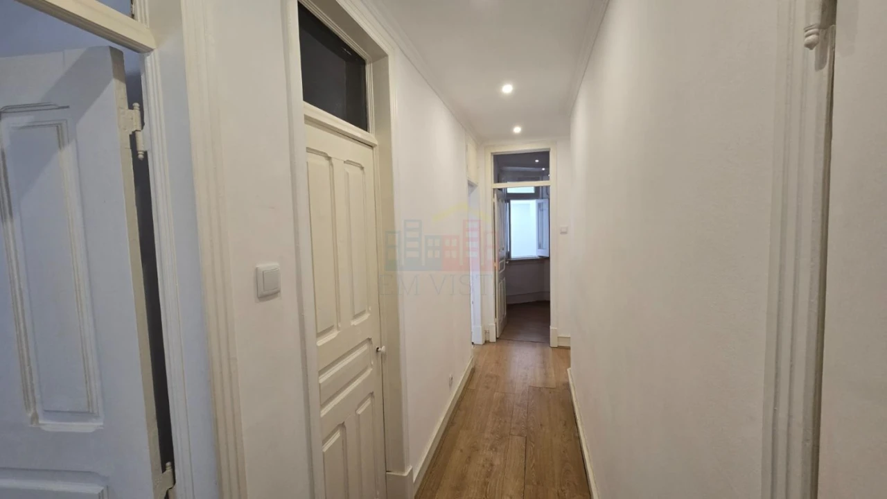 Apartamento T2 para Venda em Arroios Foto 8