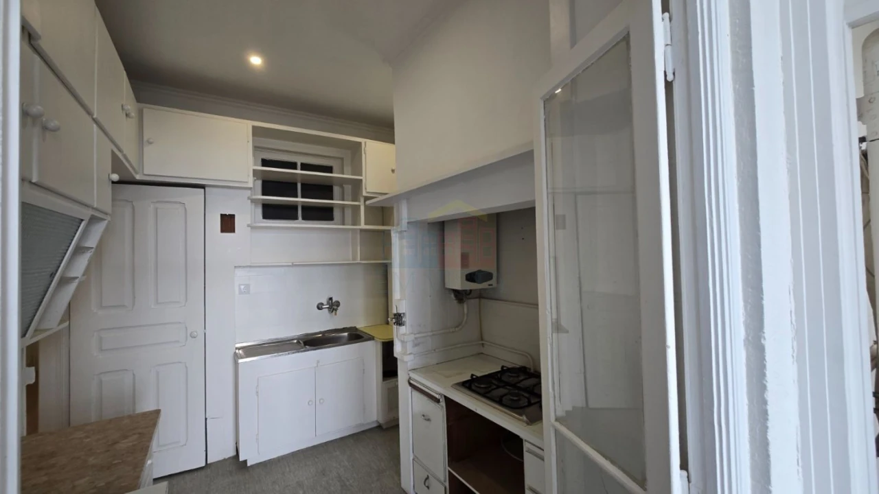 Apartamento T2 para Venda em Arroios Foto 15