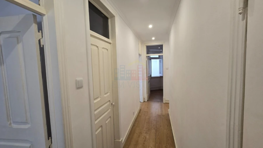 Apartamento T2 para Venda em Arroios Foto 8