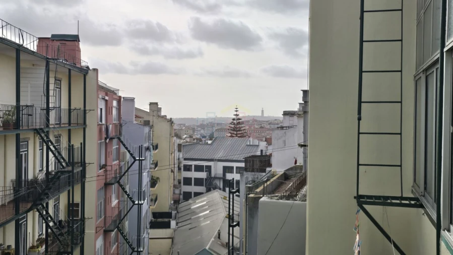 Apartamento T2 para Venda em Arroios Foto 23