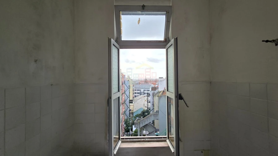 Apartamento T2 para Venda em Arroios Foto 14