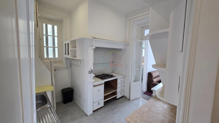 Apartamento T2 para Venda em Arroios Foto 4