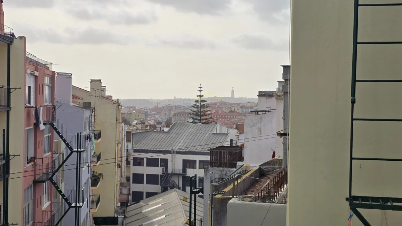 Apartamento T2 para Venda em Arroios Foto 2