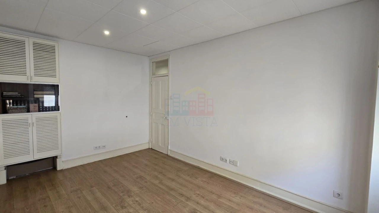 Apartamento T2 para Venda em Arroios Foto 5