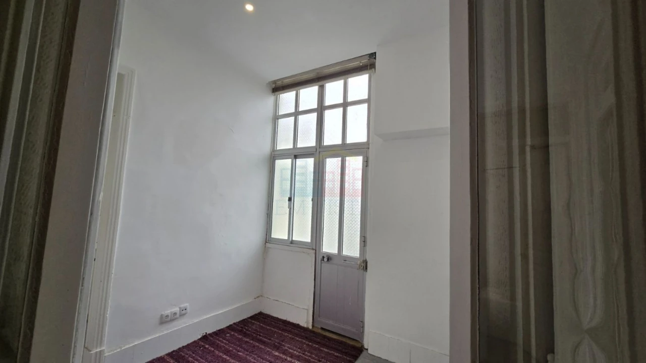 Apartamento T2 para Venda em Arroios Foto 17