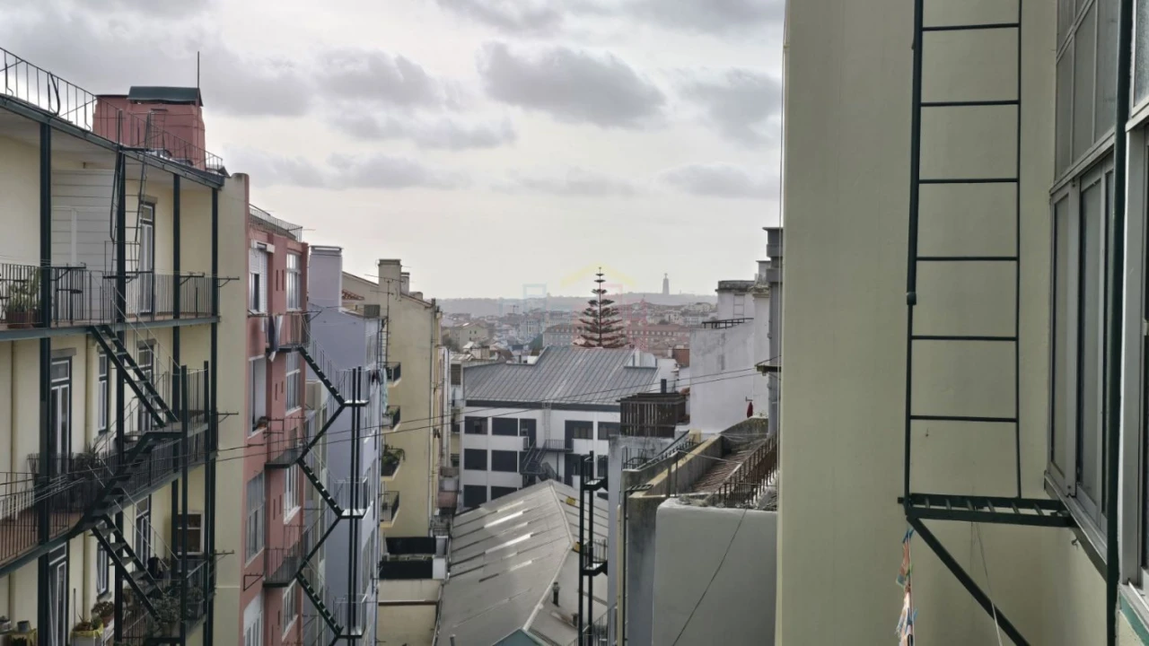 Apartamento T2 para Venda em Arroios Foto 23