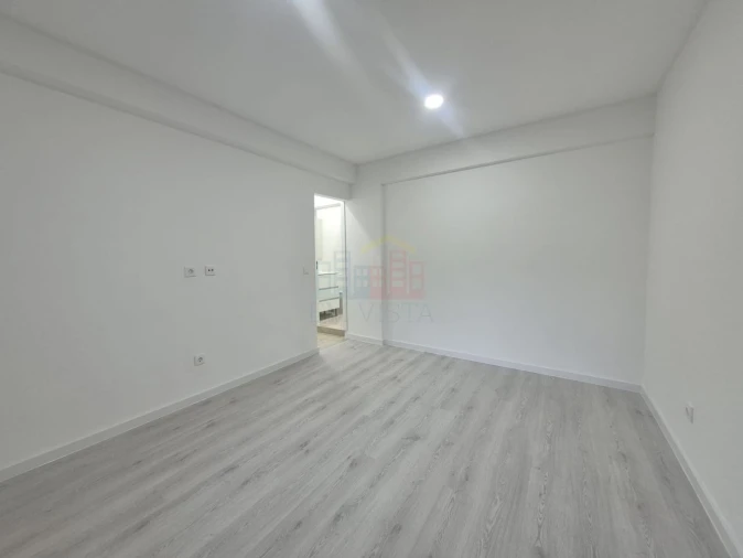 Apartamento T2 para Venda em Almada, Cova da Piedade, Pragal e Cacilhas Foto 6