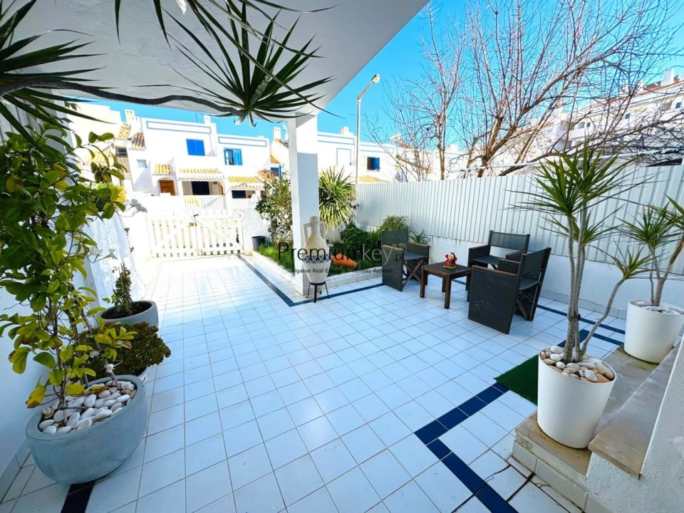 Moradia T2 para Venda em Albufeira e Olhos de Água Foto 2