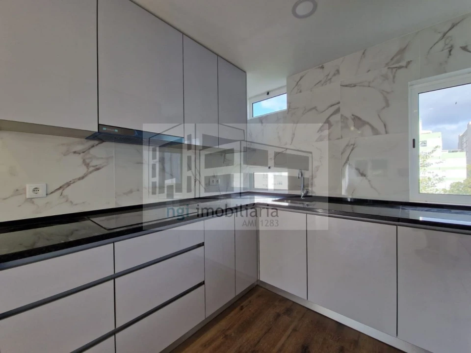 Apartamento T3 para Venda em Olivais Foto 4