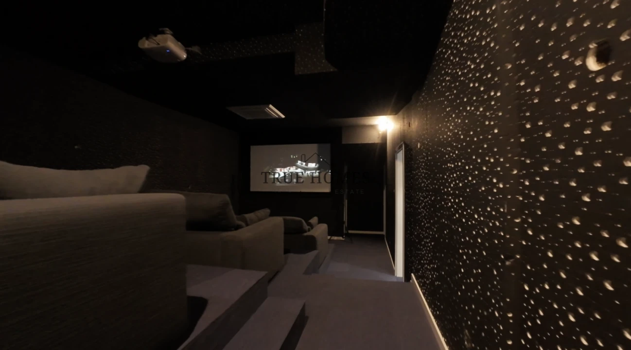 Moradia T8 para Venda em Charneca de Caparica e Sobreda Foto 33