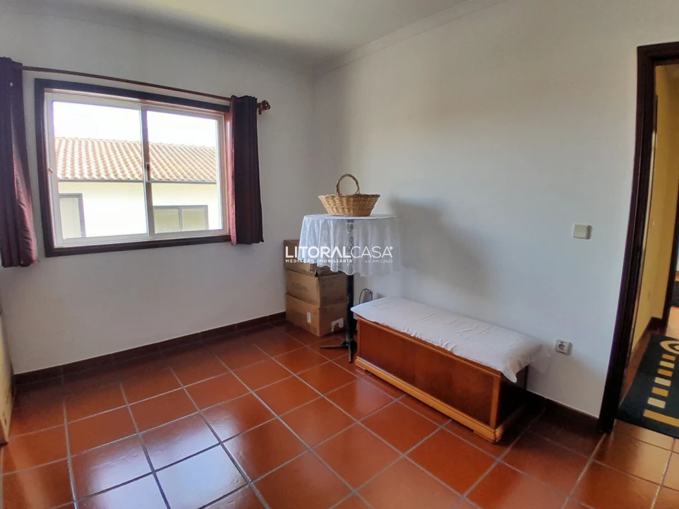 Moradia T4 para Venda em Oliveira do Bairro Foto 17