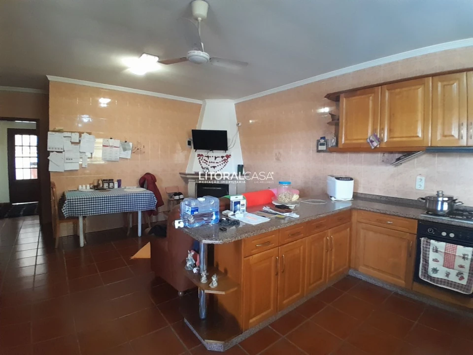 Moradia T4 para Venda em Oliveira do Bairro Foto 1