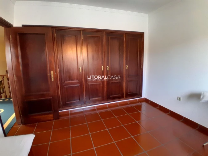 Moradia T4 para Venda em Oliveira do Bairro Foto 16