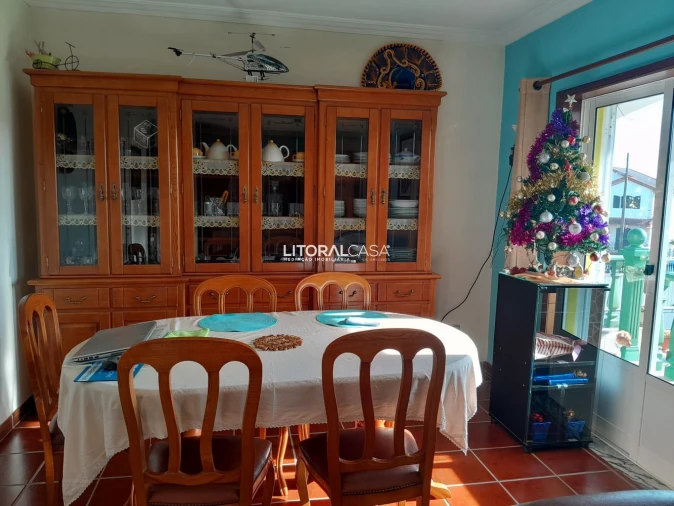 Moradia T4 para Venda em Oliveira do Bairro Foto 9