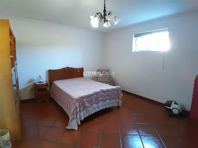 Moradia T5 para Venda em Oiã Foto 17