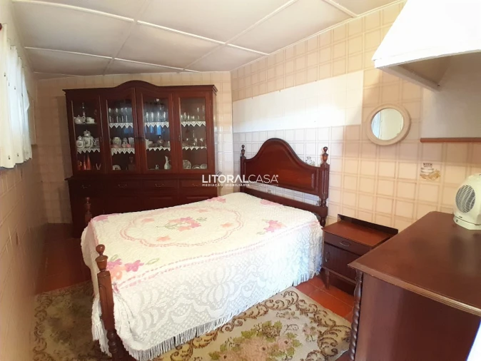 Moradia T5 para Venda em Oiã Foto 35